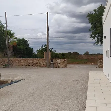 Dimora Monsignore Apartment Torre Lapillo